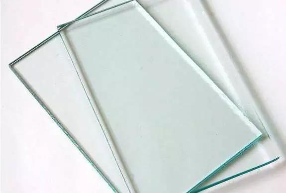 灰色的鋼化玻璃 色彩與材質(zhì)的交融